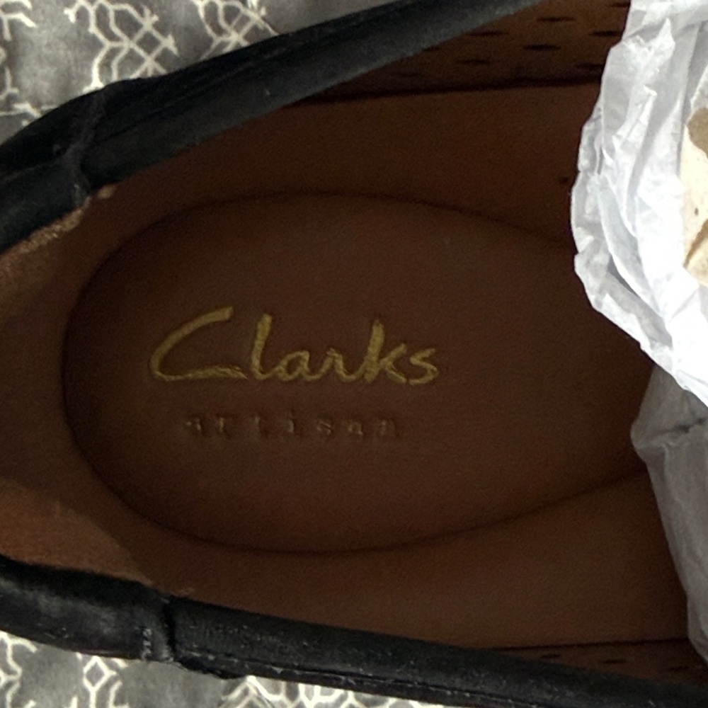 Clarks Loriini Edge Black Nubuck Suede Perforated Platform Loafers NIB Sz 10 - Picture 11 of 11